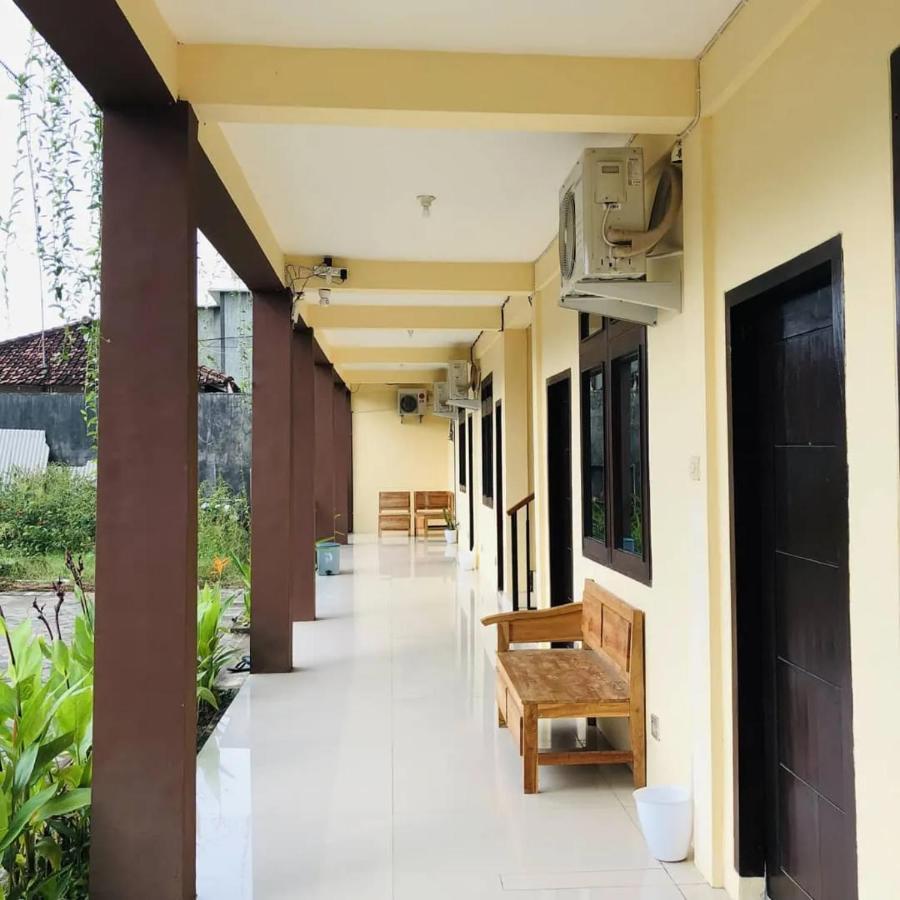 Calliandra Homestay Banyuwangi  Buitenkant foto