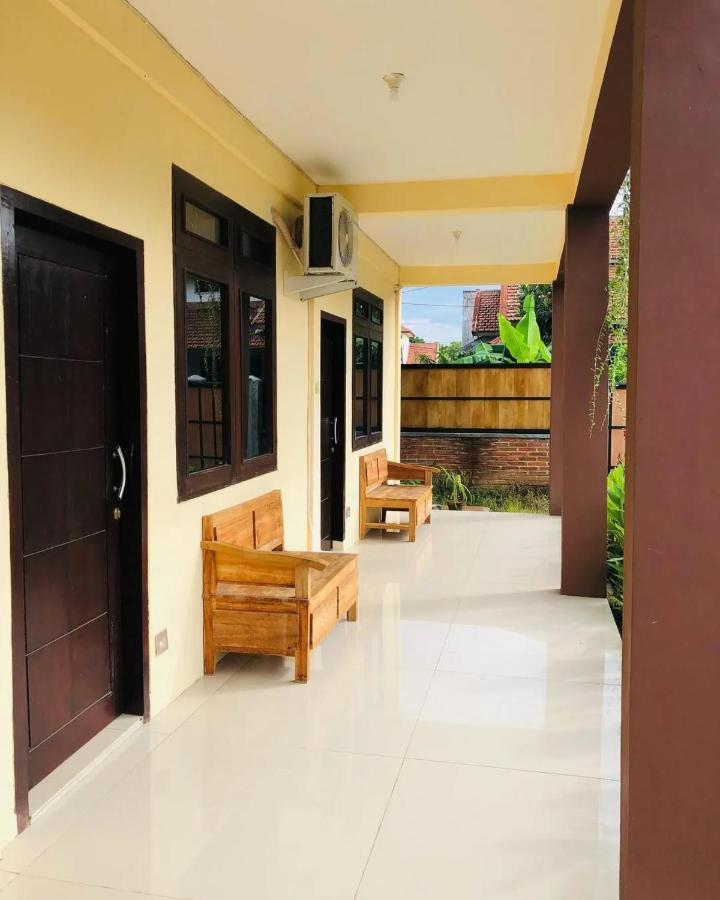 Calliandra Homestay Banyuwangi  Buitenkant foto